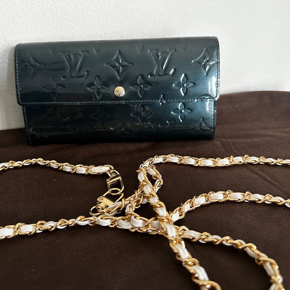Louis Vuitton green Patent leather wallet